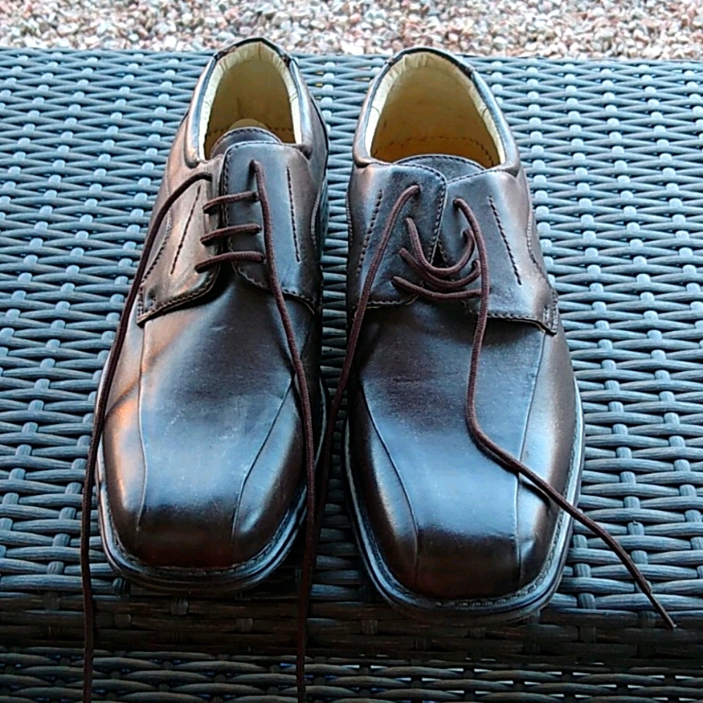 Mens shoes